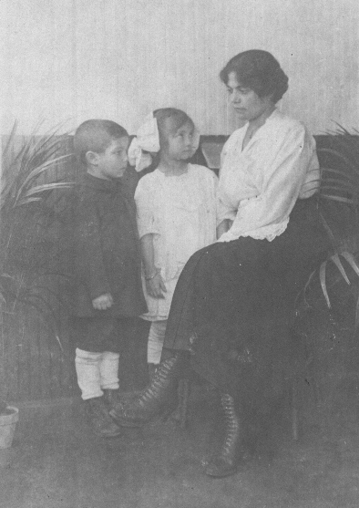 Aunt Julia, Betty and Mikey